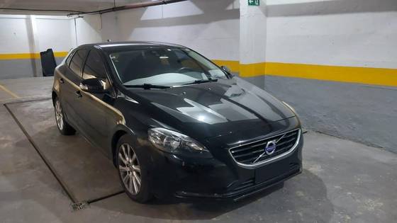 VOLVO V40 2.0 T4 COMFORT TURBO GASOLINA 4P AUTOMÁTICO VOLVO V40 2.0 T4 COMFORT TURBO GASOLINA 4P AUTOMÁTICO